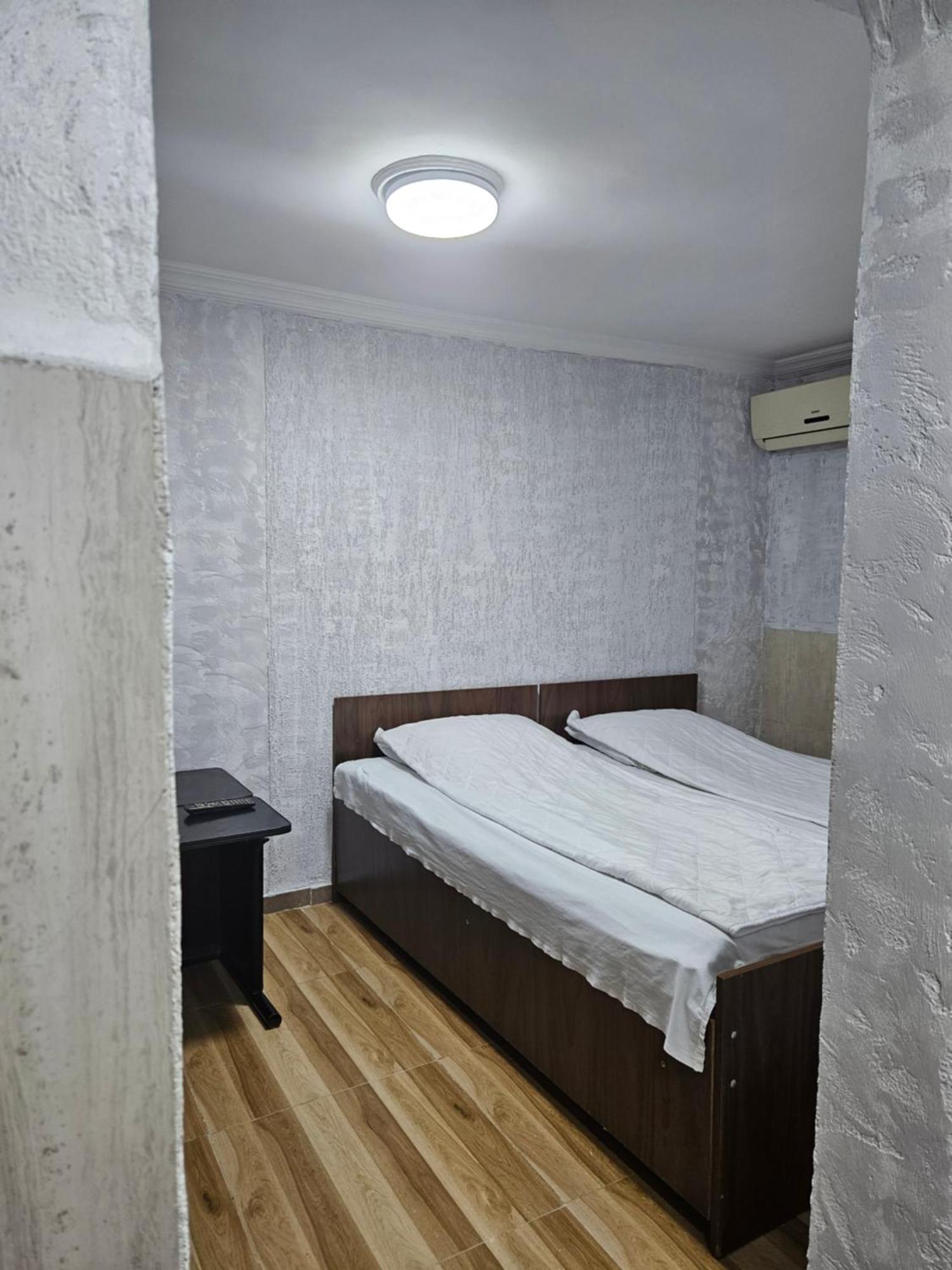 Guest House 2 Floor Batoemi Buitenkant foto