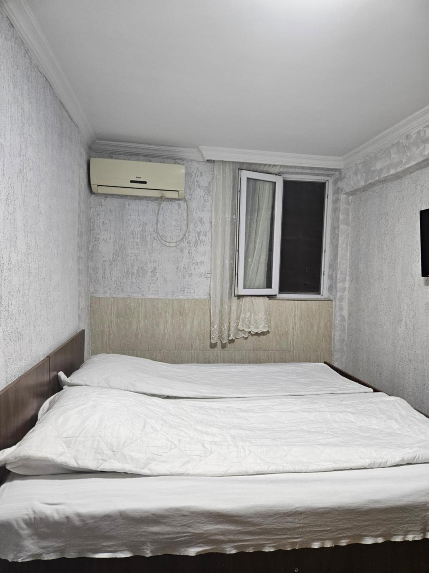 Guest House 2 Floor Batoemi Buitenkant foto