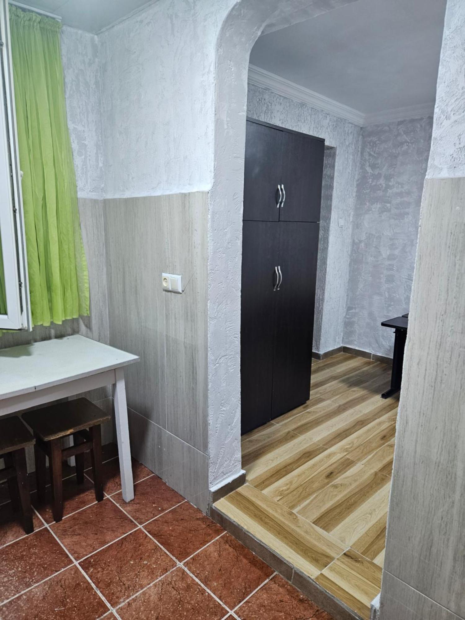 Guest House 2 Floor Batoemi Buitenkant foto